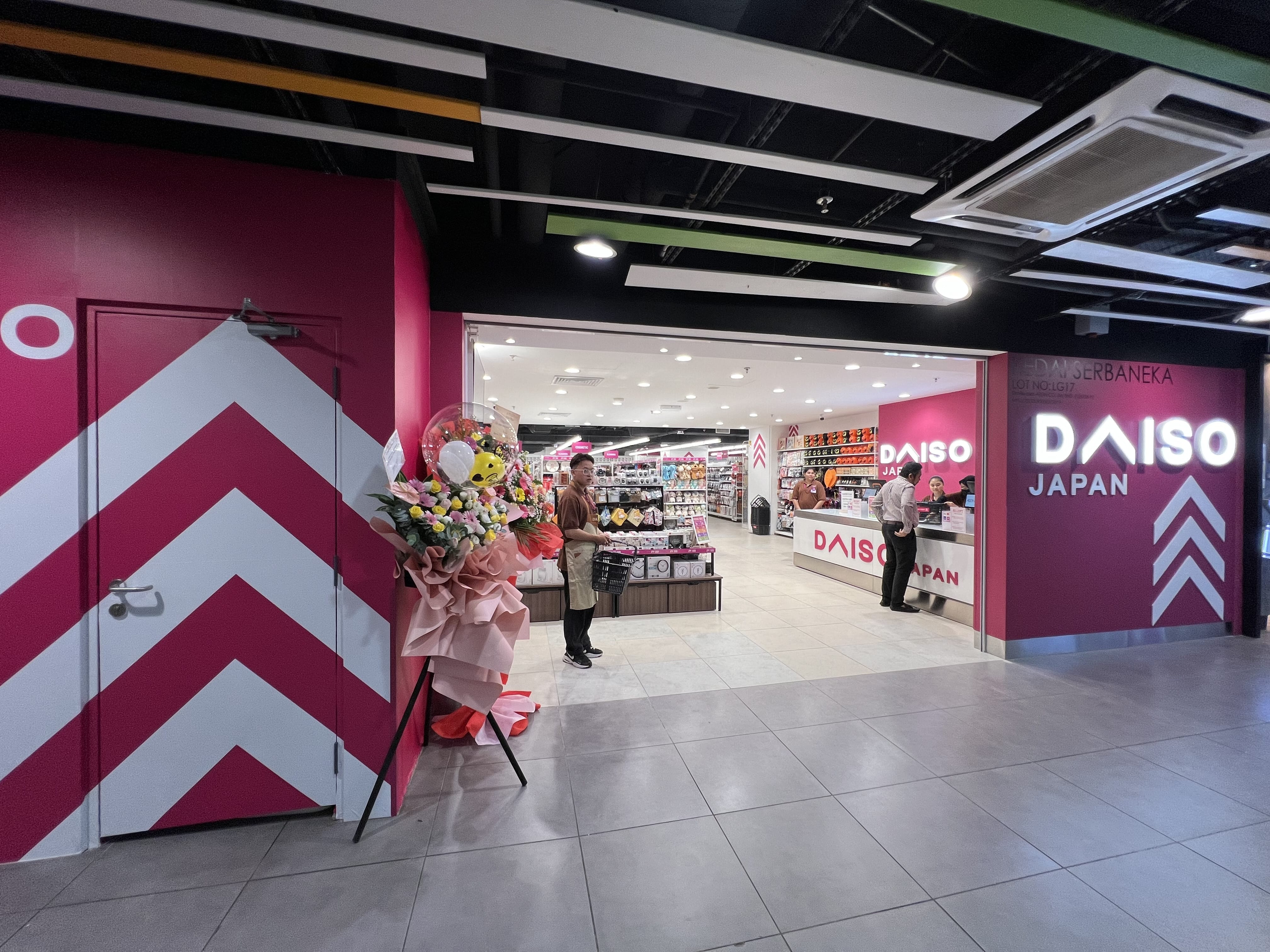 Daiso (by Aeon)